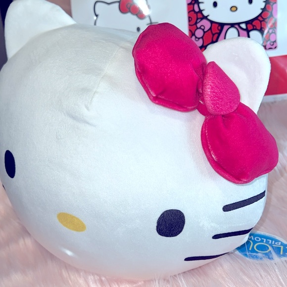 Sanrio Bedding Hello Kitty Plush Blanket Set Poshmark